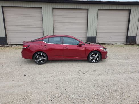 Used 2021 Nissan Sentra SR FWD image 3