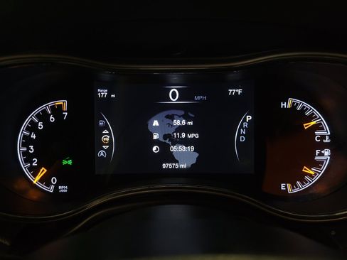 Used 2017 Jeep Grand Cherokee Limited AWD/4WD image 23