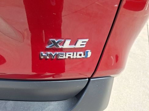 Used 2023 Toyota RAV4 XLE w/ Convenience Package AWD/4WD image 12