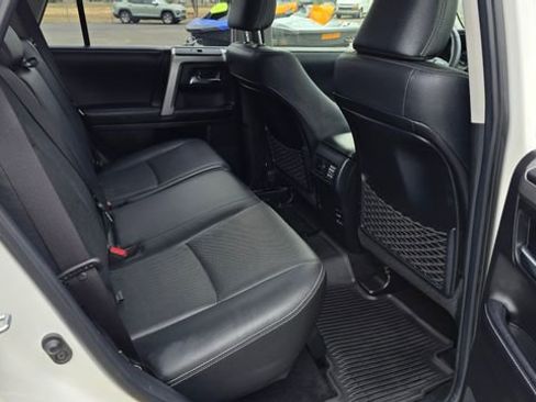 Used 2018 Toyota 4Runner 4WD image 12