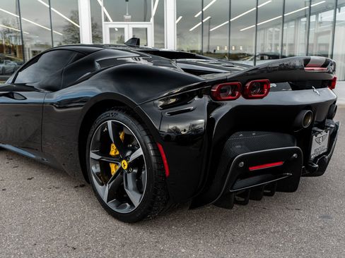 Used 2021 Ferrari SF90 Stradale image 9