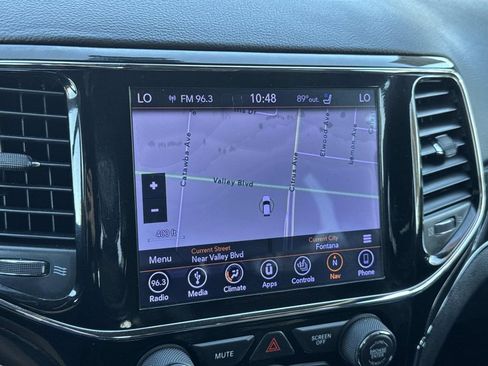 Used 2019 Jeep Grand Cherokee Trailhawk w/ Trailhawk Luxury Group image 12