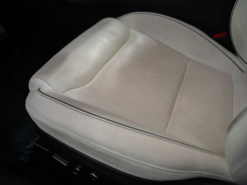 Used 2022 Tesla Model S Plaid image 32