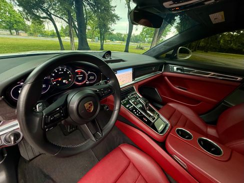 Used 2022 Porsche Panamera GTS w/ Premium Package AWD/4WD image 21