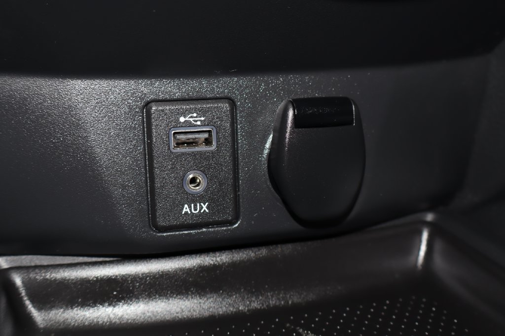 Used 2017 Nissan Rogue SV FWD image 27