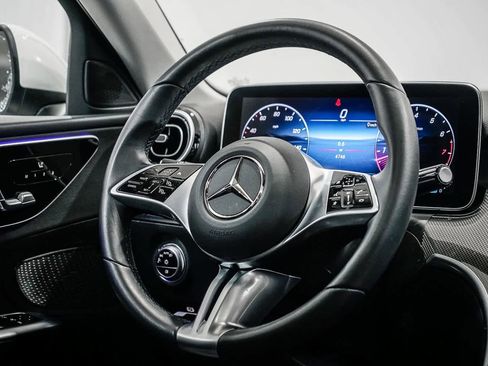 Used 2025 Mercedes-Benz C 300 Sedan image 15