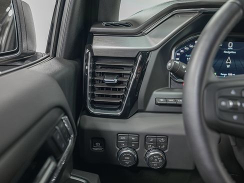 Used 2026 GMC Sierra 1500 Denali AWD/4WD image 18