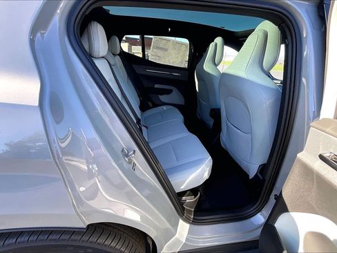 New 2025 Volvo EX30 Ultra w/ Protection Package Premier image 27