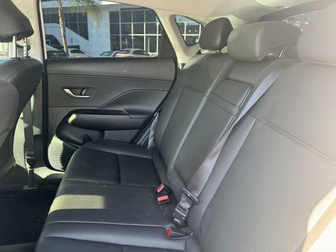 Used 2024 Hyundai Kona Limited image 5