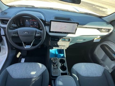 New 2025 Ford Maverick XLT w/ XLT Luxury Package image 9