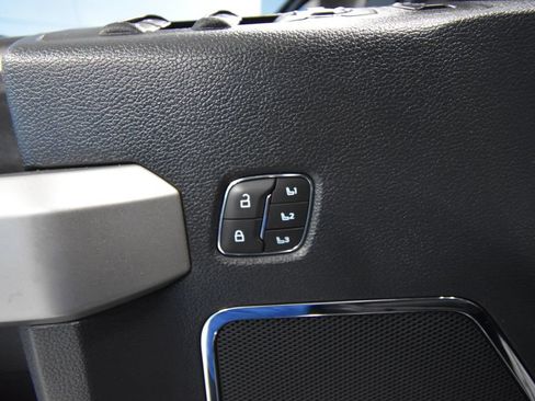 Used 2022 Ford F350 Lariat w/ Lariat Ultimate Package AWD/4WD image 9