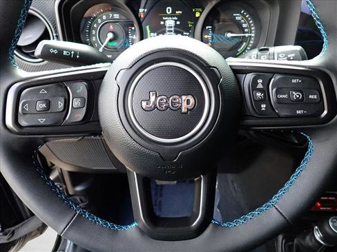 Used 2024 Jeep Wrangler Unlimited Rubicon 4xe AWD/4WD image 16