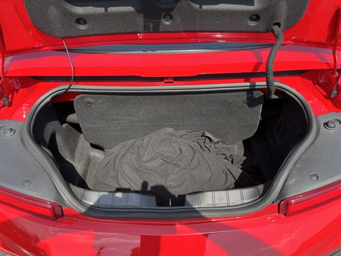 Used 2017 Chevrolet Camaro SS image 28