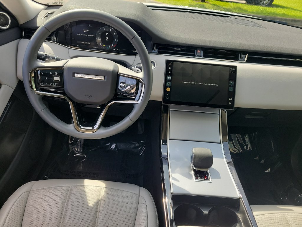 Used 2025 Land Rover Range Rover Evoque S AWD/4WD image 26