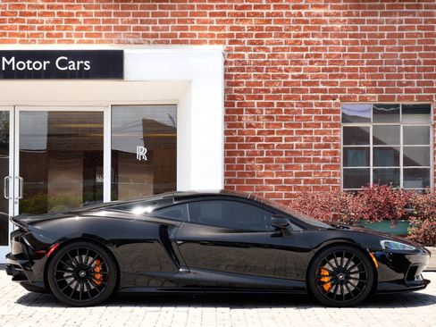Used 2023 McLaren GT RWD image 3
