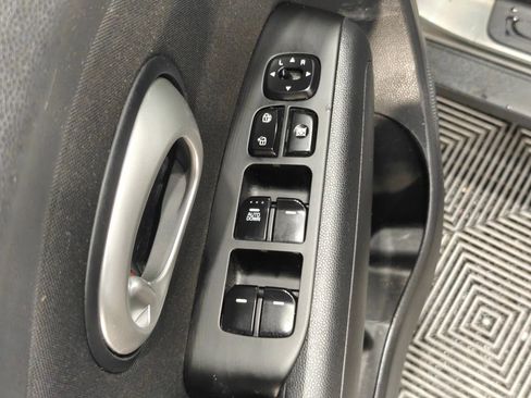 Used 2015 Kia Soul FWD image 28