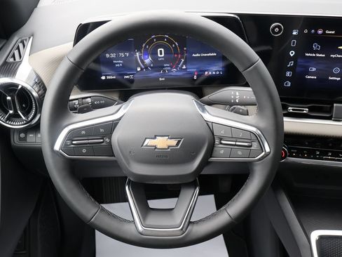 New 2027 Chevrolet Equinox LT w/ Convenience Package II AWD/4WD image 14