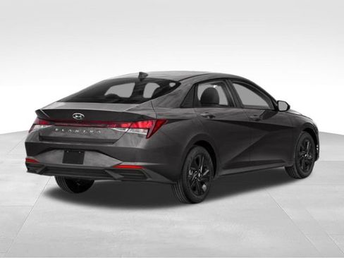 Used 2023 Hyundai Elantra SEL FWD image 2