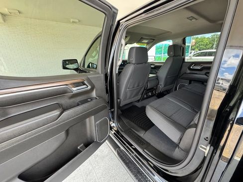 Used 2023 Chevrolet Silverado 1500 LT AWD/4WD image 19