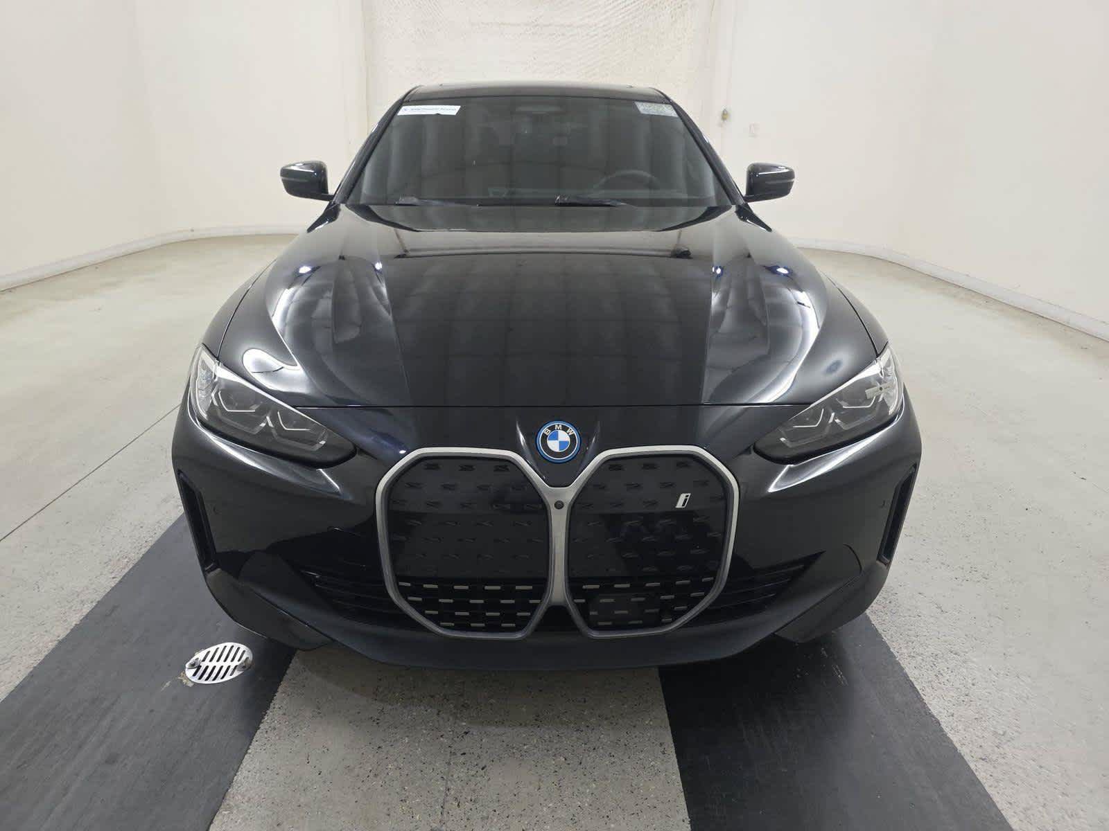 Used 2023 BMW i4 eDrive40 RWD image 2