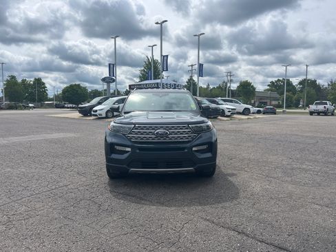 Used 2024 Ford Explorer Limited w/ Equipment Group 301A AWD/4WD image 8