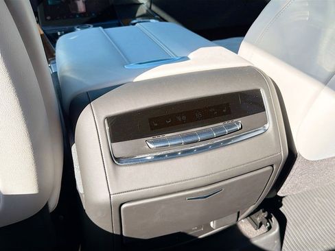 Certified 2025 Cadillac Escalade ESV Sport Platinum AWD/4WD image 28