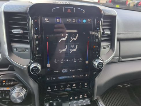 Used 2023 RAM 1500 Laramie AWD/4WD image 18
