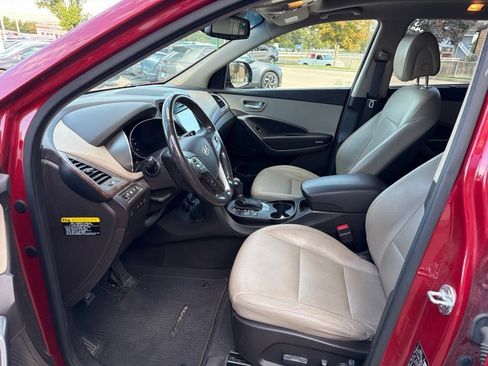 Used 2017 Hyundai Santa Fe AWD w/ Cargo Package image 18