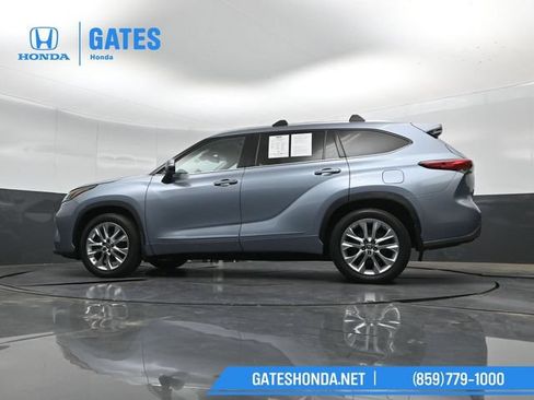 Used 2023 Toyota Highlander Limited AWD/4WD image 46