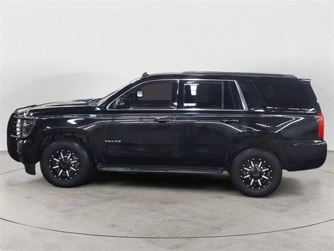 Used 2015 Chevrolet Tahoe LT image 2