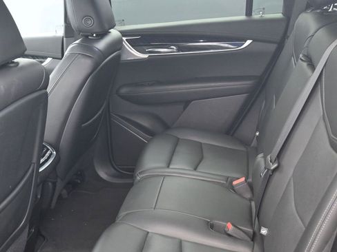 Used 2023 Cadillac XT6 Premium Luxury image 25