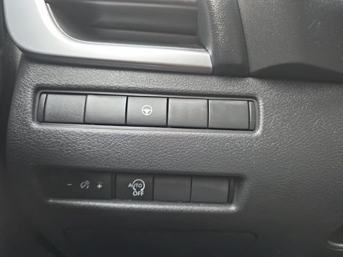 Used 2023 Nissan Rogue SV FWD image 10