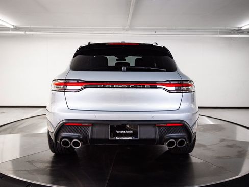 Certified 2026 Porsche Macan AWD/4WD image 8