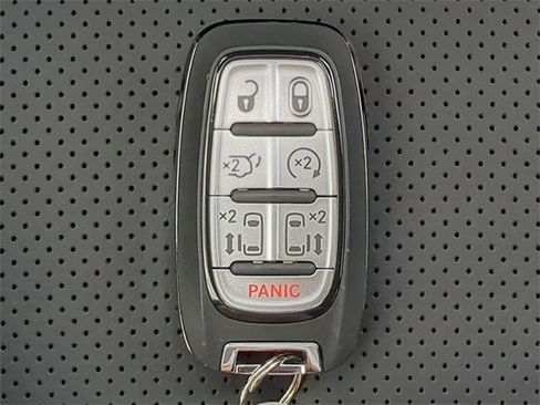 New 2026 Chrysler Pacifica Limited w/ S Appearance Package image 39