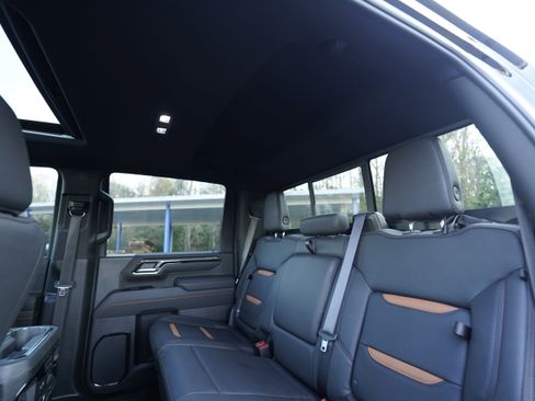 Used 2026 GMC Sierra 2500 AT4 w/ AT4 Premium Plus Package image 11