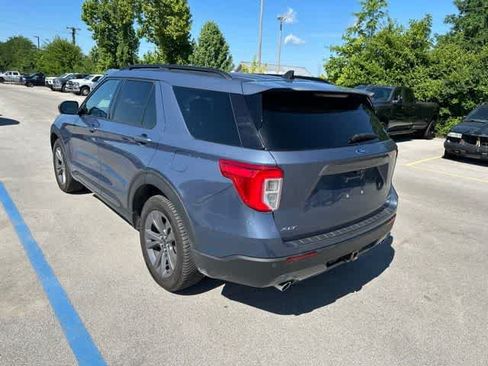 Used 2021 Ford Explorer XLT w/ Equipment Group 202A AWD/4WD image 15