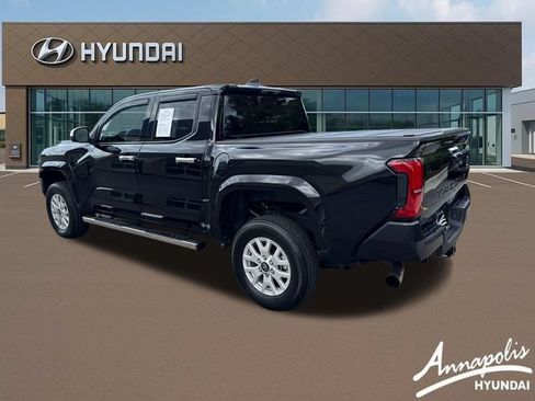 Used 2025 Toyota Tacoma SR RWD image 3