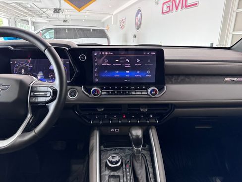 Certified 2025 Chevrolet Colorado ZR2 w/ Midnight Edition AWD/4WD image 18