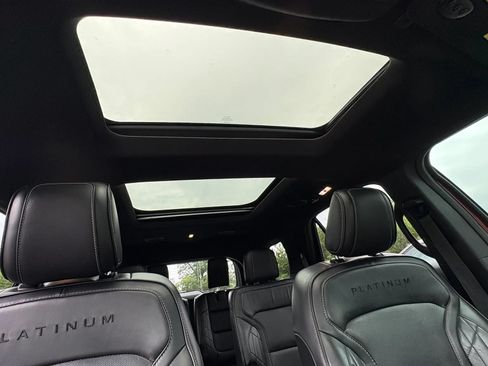Used 2019 Ford Explorer Platinum AWD/4WD image 40
