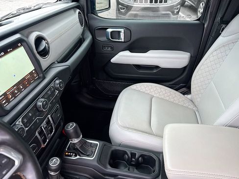 Used 2021 Jeep Wrangler Unlimited Sahara AWD/4WD image 26