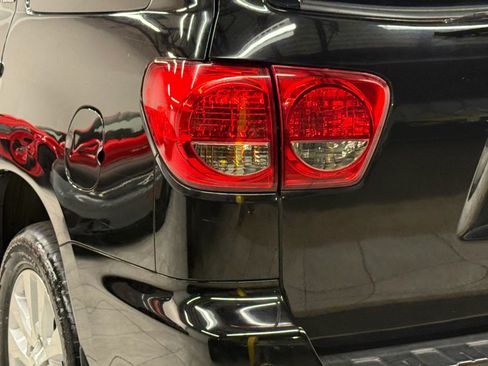 Used 2014 Toyota Sequoia Platinum AWD/4WD image 12