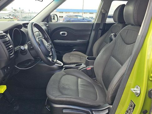 Used 2016 Kia Soul w/ Convenience Package FWD image 7
