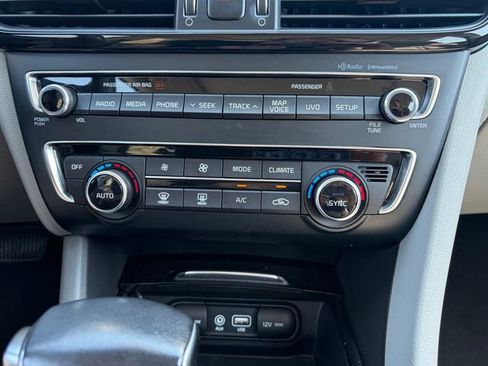 Used 2016 Kia Optima EX w/ Premium Package image 17