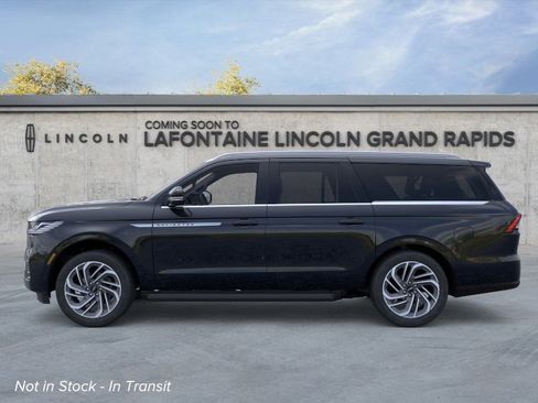 New 2026 Lincoln Navigator L Premier AWD/4WD image 3