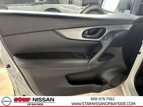 Certified 2019 Nissan Rogue Sport S image 12