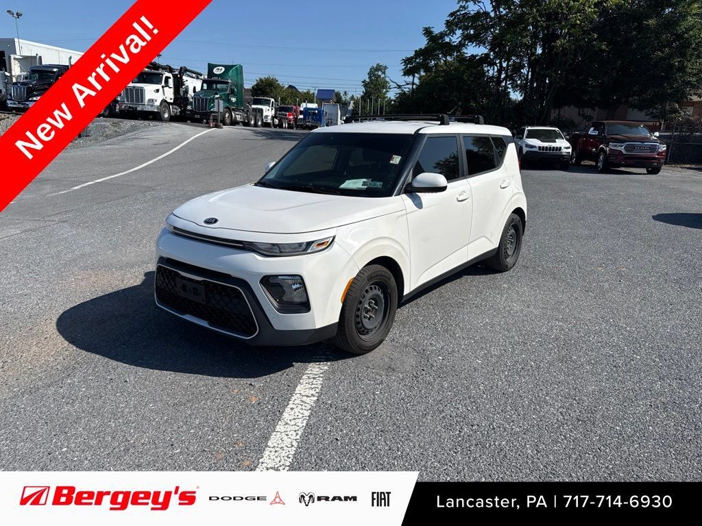 Used 2020 Kia Soul LX FWD image 1