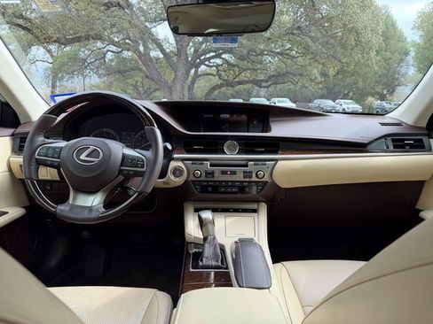 Used 2017 Lexus ES 350 image 12