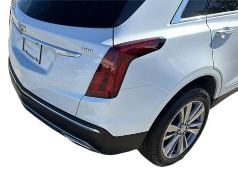 Certified 2025 Cadillac XT5 Premium Luxury image 12