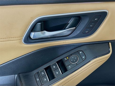 Used 2023 Nissan Rogue Platinum w/ Platinum Premium Package image 20