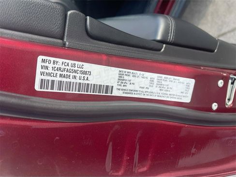 Used 2022 Jeep Grand Cherokee Laredo X image 29